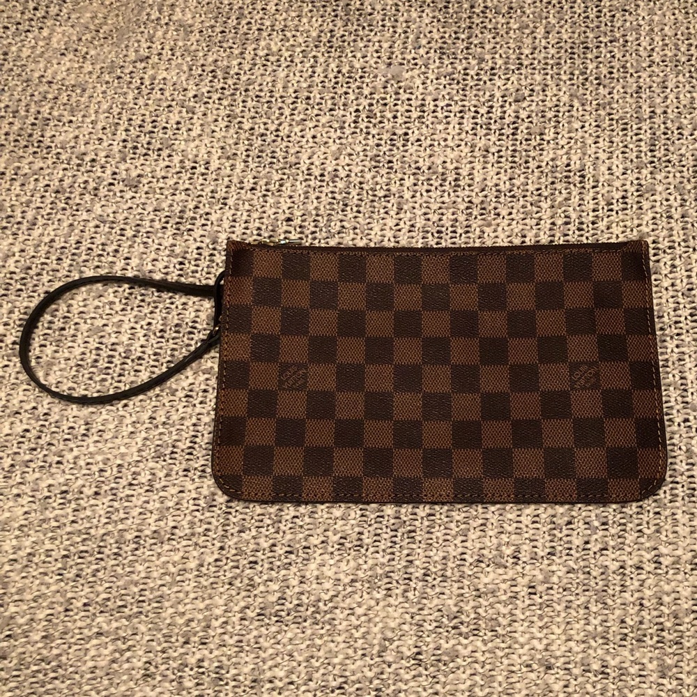 Louis Vuitton Neverfull Pouchette